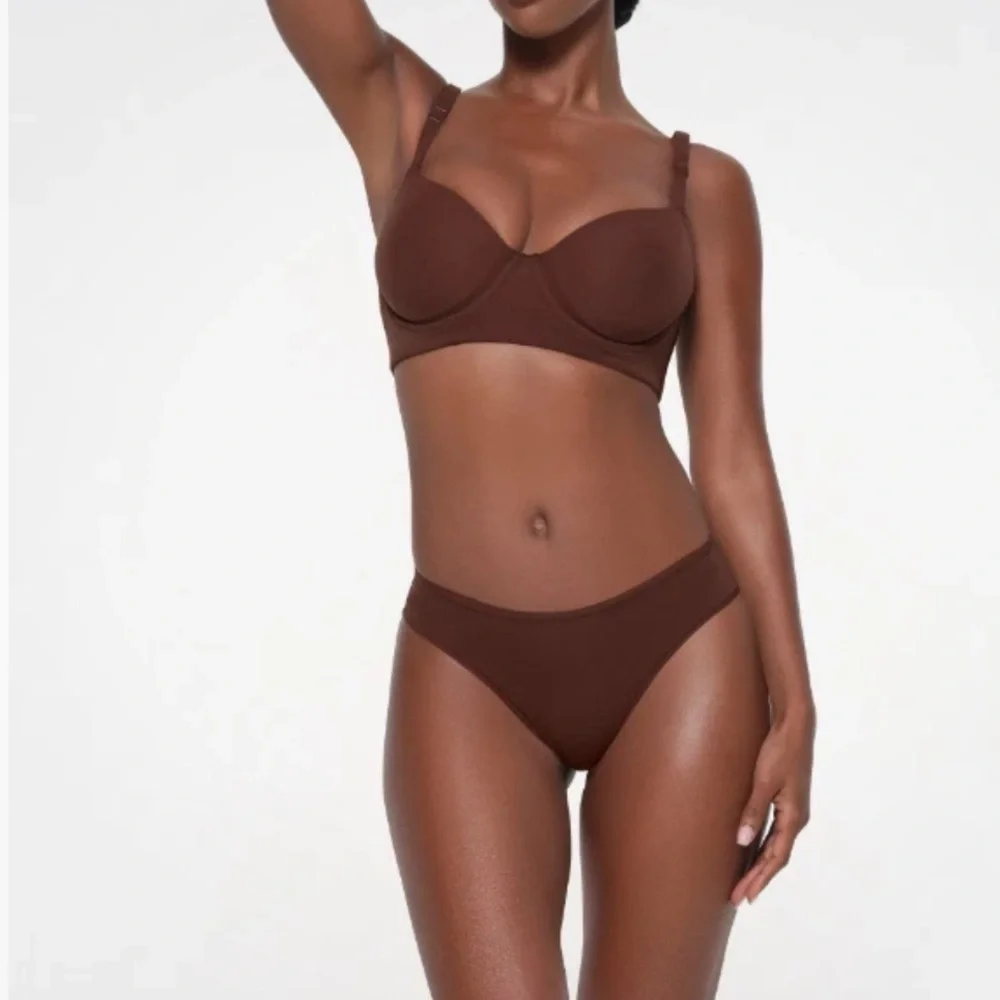 Skims Fits Everybody Full Coverage Back Smoother Bra, Clay 44DD NWT - Picture 7 of 7